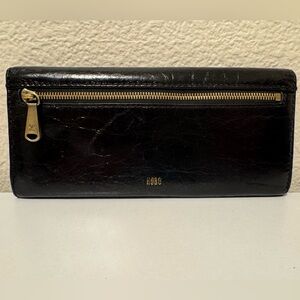 ✨Gorgeous Hobo Jill Large Trifold Wallet✨